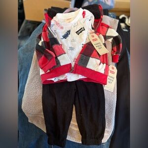NWT Baby Levis 3 Piece Set Boys 12 months